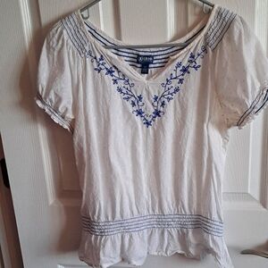 Izod white embroidered peasant top, M